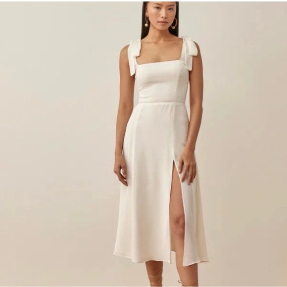 Reformation Twilight Dress in Ivory
White Sleeveless Midi 0 - Picture 3 of 12